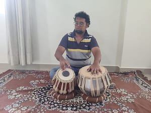 Balaji Thangavelu performing on the Tabla